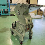 ダイコー精機社製　中古プラスチック粉砕機　【DAS-28】　【5馬力3.7kW】　側面画像2のサムネイル