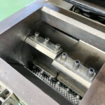 ダイコー精機社製　中古プラスチック粉砕機　【DAS-28】　【5馬力3.7kW】　刃部画像2のサムネイル