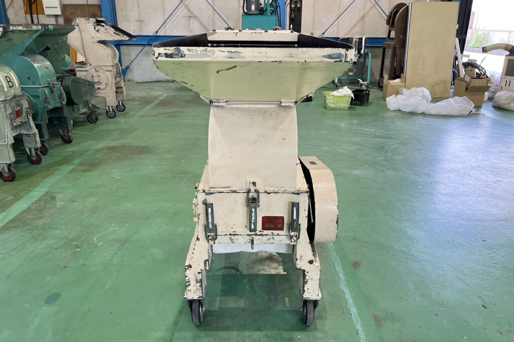 ダイコー精機社製　中古プラスチック粉砕機　【DAS-36】　【7.5馬力5.5kW】　正面画像