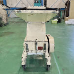 ダイコー精機社製　中古プラスチック粉砕機　【DAS-36】　【7.5馬力5.5kW】　正面画像のサムネイル