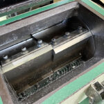 ダイコー精機社製　中古プラスチック粉砕機　【DAS-36】　【7.5馬力5.5kW】　刃部画像のサムネイル