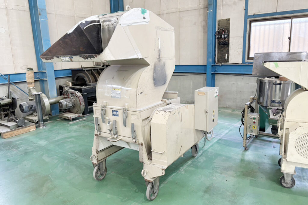 ダイコー精機社製　中古プラスチック粉砕機　【DAS-54】　【20馬力15kW】