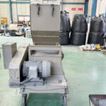 ダイコー精機社製　中古プラスチック粉砕機　【DAS-54】　【20馬力15kW】　背面画像のサムネイル