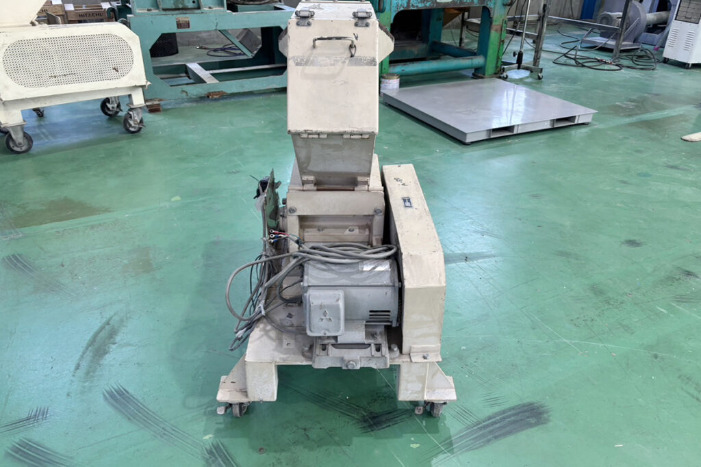ダイコー精機社製　中古プラスチック粉砕機　【DAS-20】　【3馬力2.2kW】　背面画像