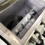 ホーライ社製　中古プラスチック粉砕機　【V-360（VC-360）】　【5馬力3.7kW】　刃部画像のサムネイル