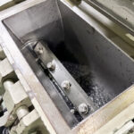 ホーライ社製　中古プラスチック粉砕機　【V-360（VC-360）】　【5馬力3.7kW】　刃部画像2のサムネイル
