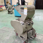 ホーライ社製　中古プラスチック粉砕機　【V-360（VC-360）】　【5馬力3.7kW】 側面画像のサムネイル