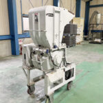 ホーライ社製　中古プラスチック粉砕機　【V-420（VC-420）】　【15馬力11kW】のサムネイル