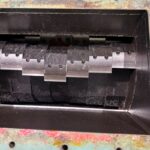 タナカ社製　中古プラスチック粉砕機　【MF35-560】　【30馬力22kW】　刃部画像のサムネイル